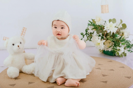 明港宝宝在妈妈肚子里